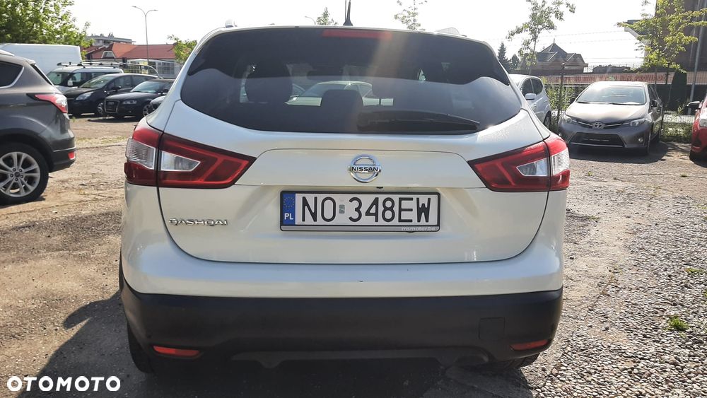 Nissan Qashqai 1.5 dCi DPF 360 - 8