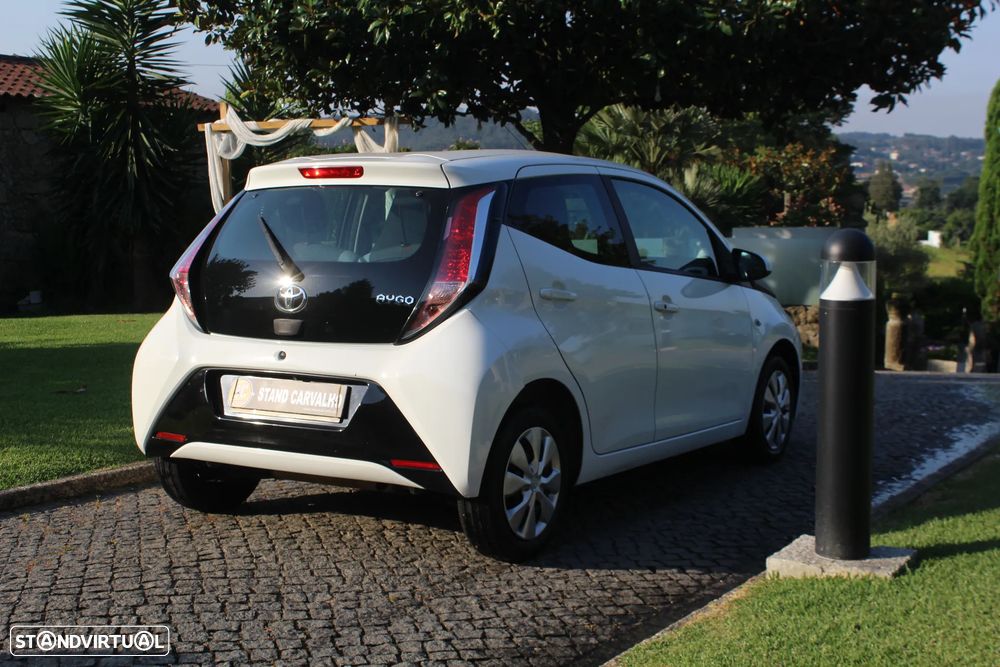 Toyota Aygo x-clusiv - 5
