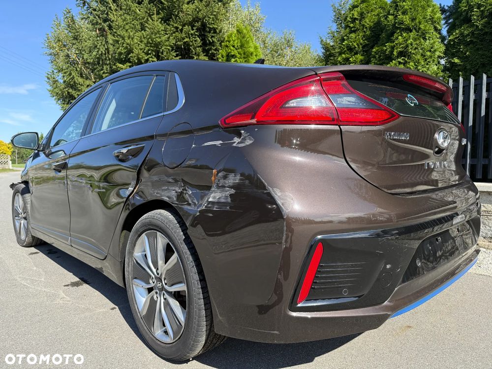 Hyundai IONIQ hybrid Business - 8