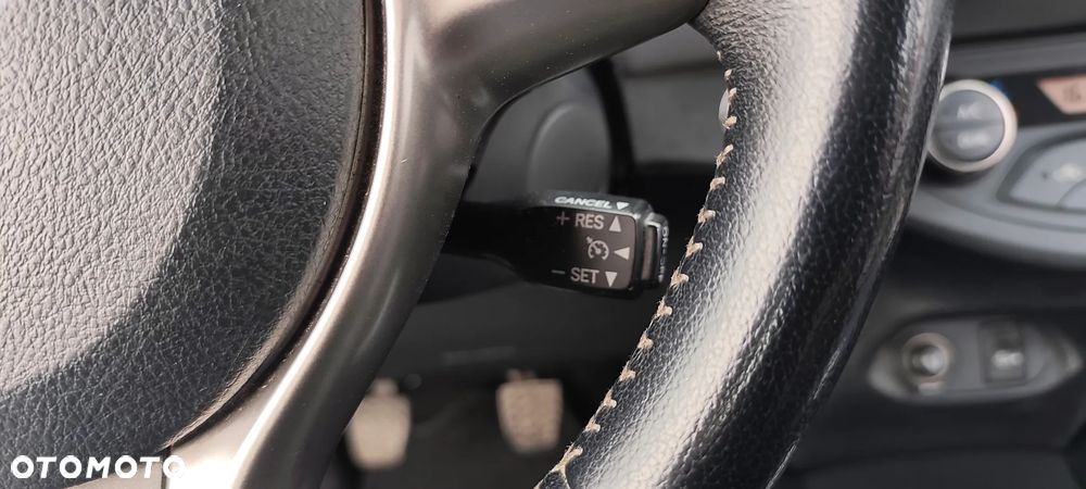Toyota Yaris 1.4 D-4D Premium EU6 - 18