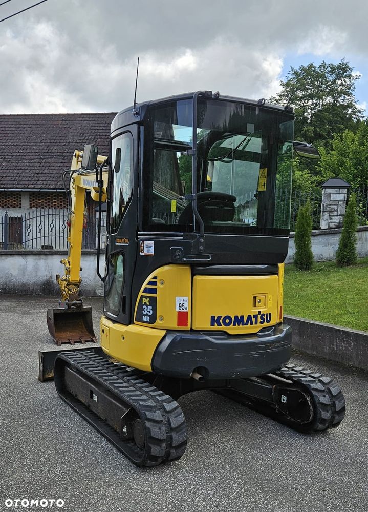 Komatsu PC 35 MR-3 - 10