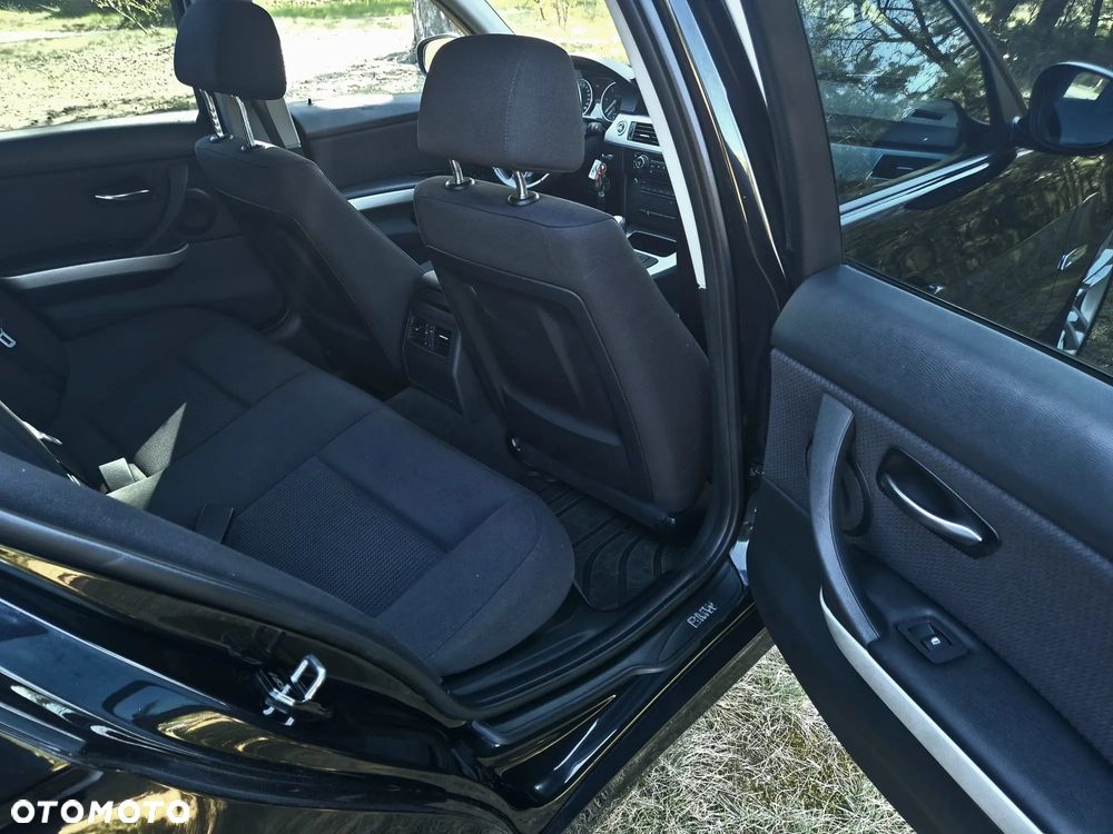 BMW Seria 3 - 25