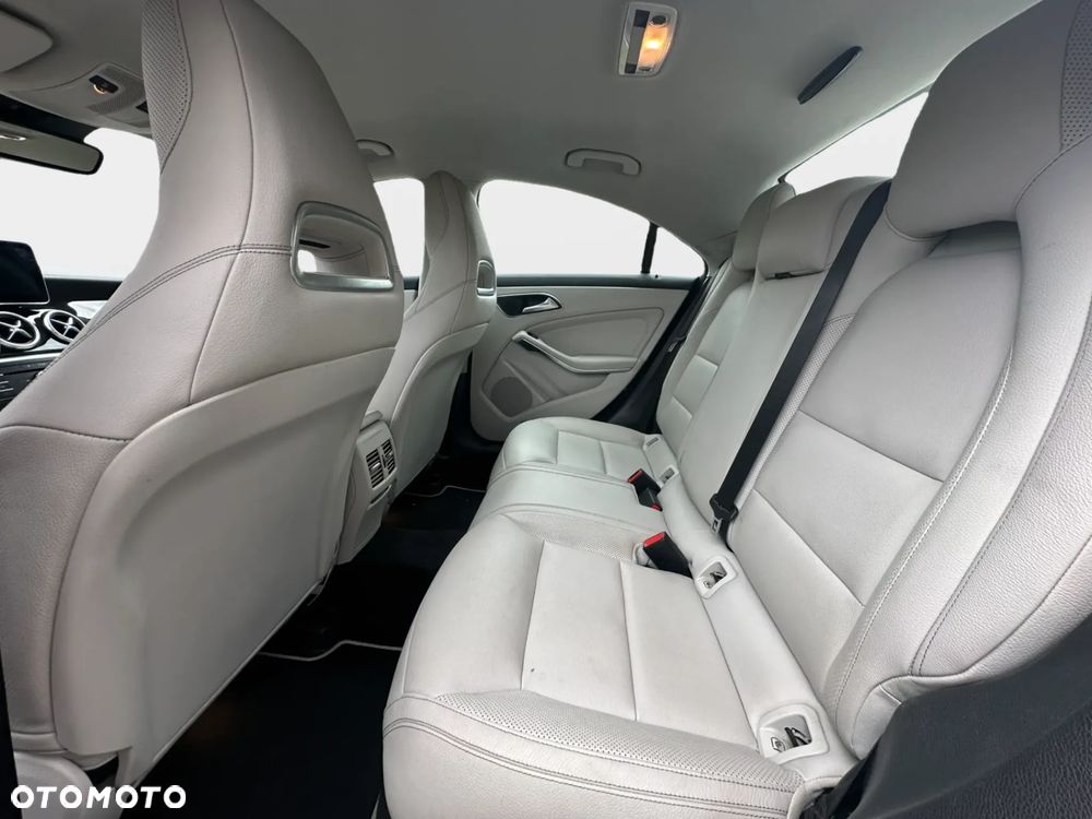 Mercedes-Benz CLA 220 d 7G-DCT AMG Line - 25
