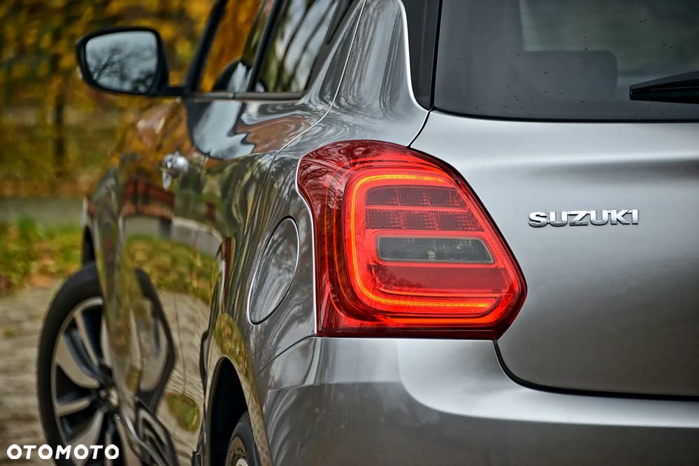 Suzuki Swift 1.2 Premium Plus CVT - 19