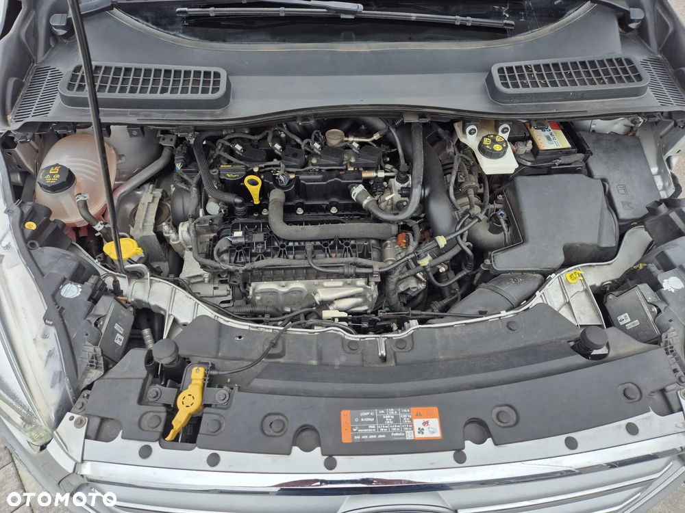 Ford Kuga 1.5 EcoBoost 2x4 Titanium - 20