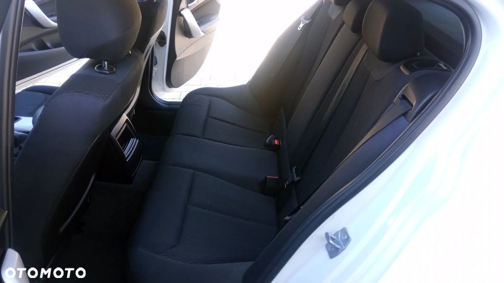BMW Seria 1 114i - 16