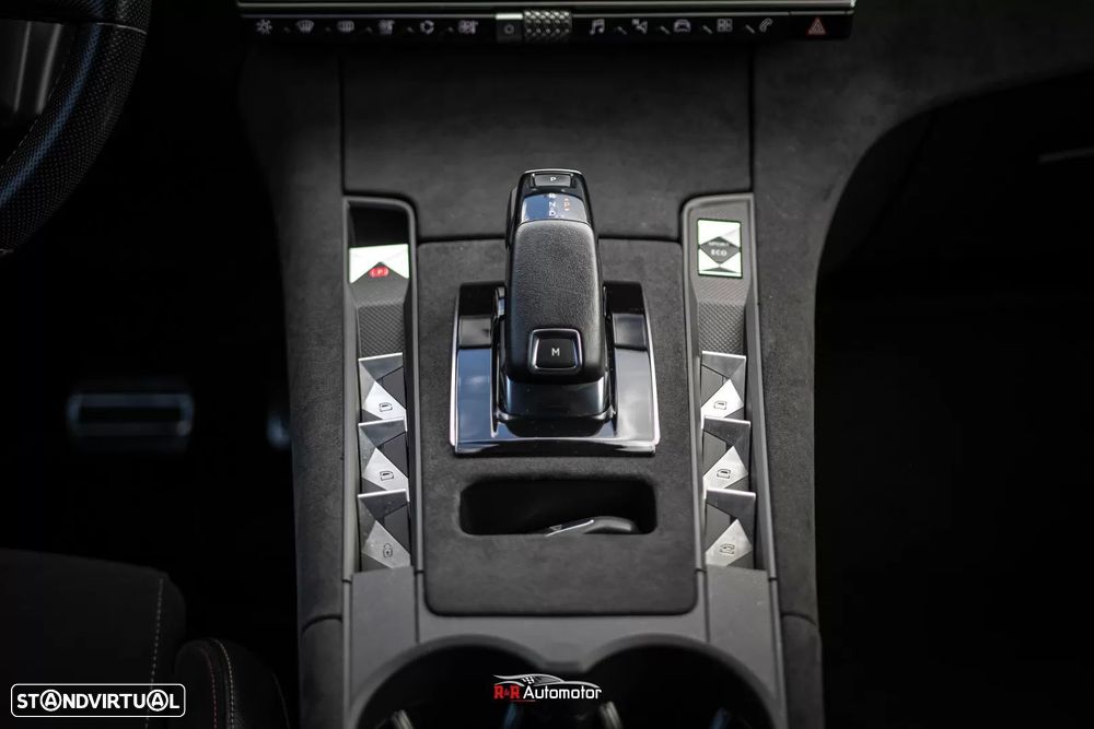 DS DS7 Crossback 1.5 BlueHDi Performance Line EAT8 - 33