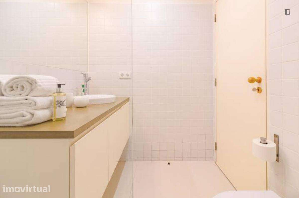 Apartamento com 1 quartos - localizado em São Nicolau Porto - Grande imagem: 4/12