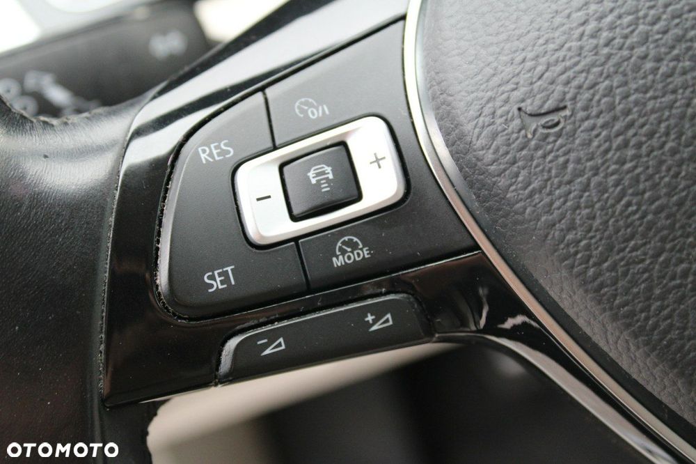 Volkswagen Passat - 20