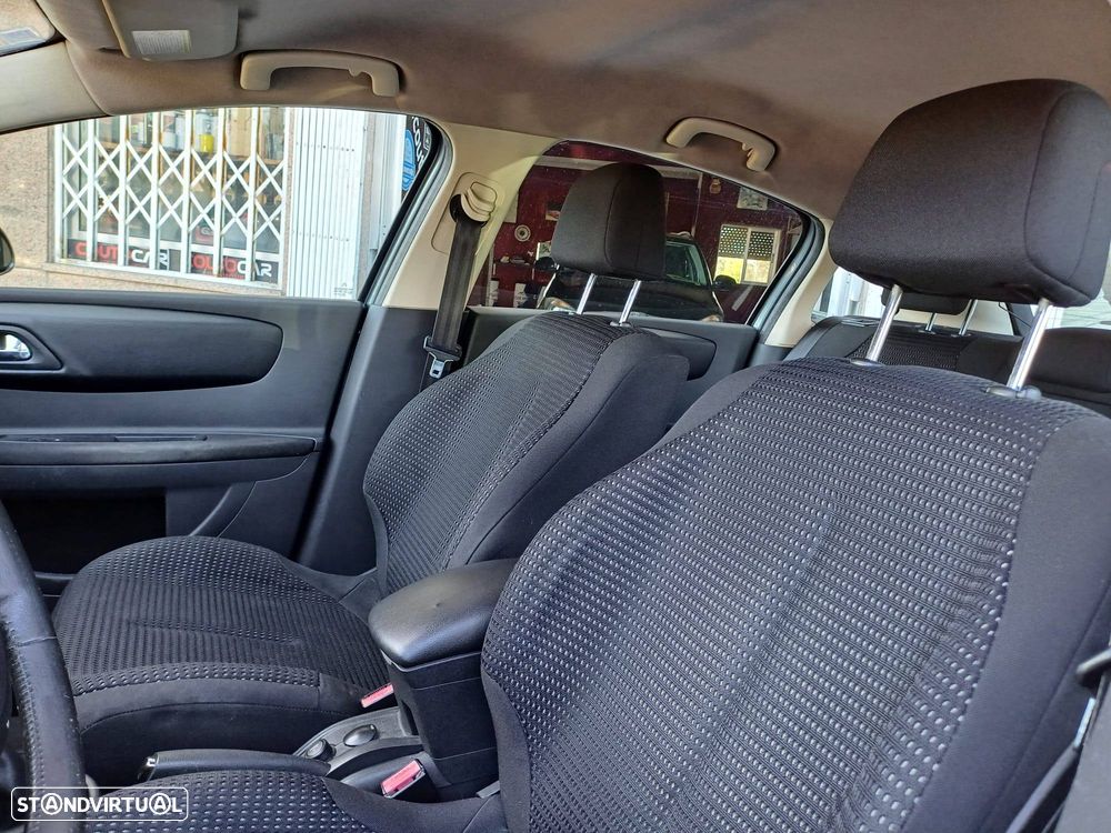 Citroën C4 1.6 HDi SX - 8