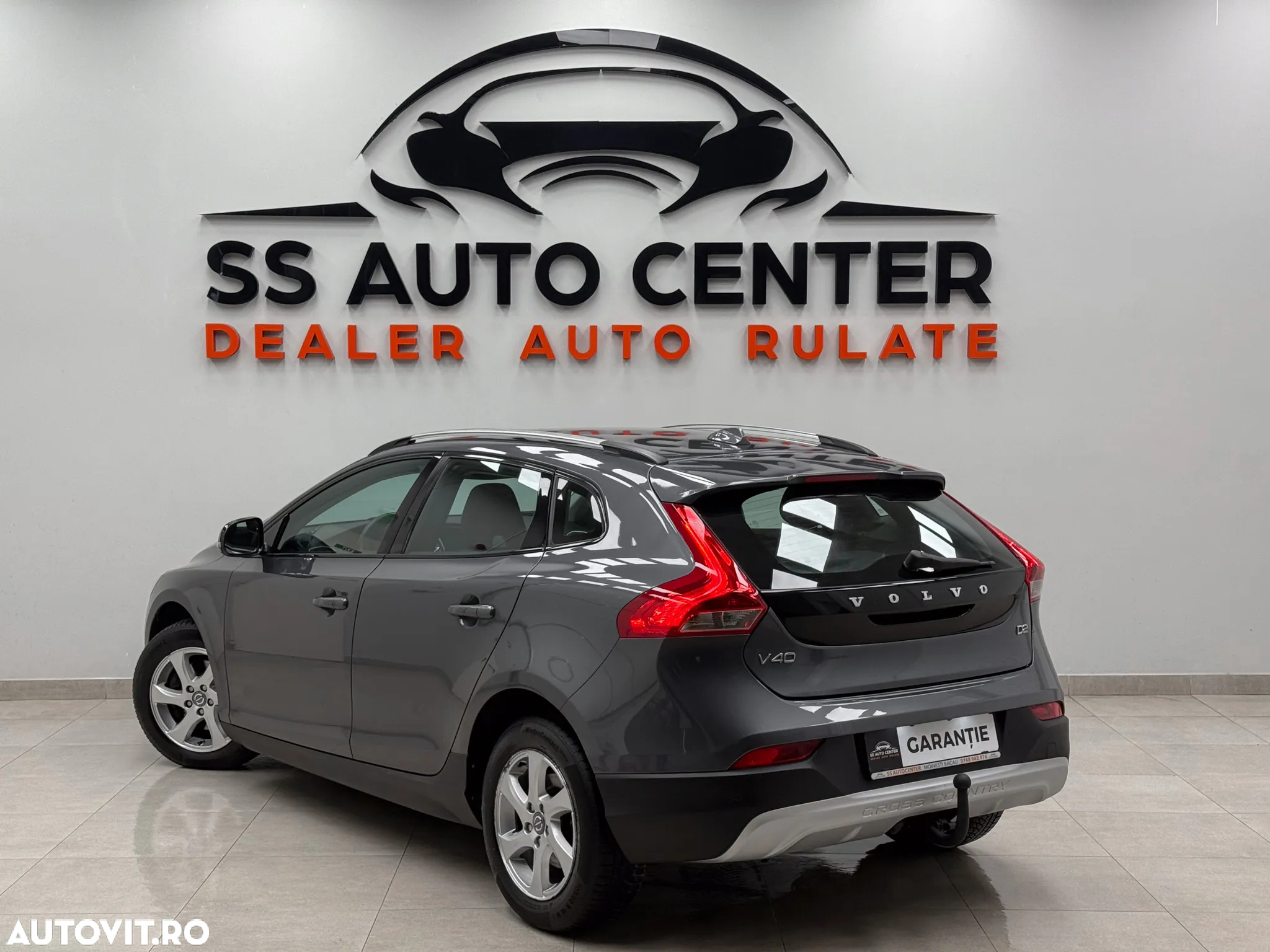 Volvo V40 Cross Country D2 Powershift Momentum - 4