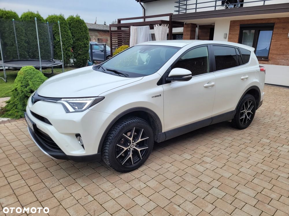Toyota RAV4 Hybrid Premium 4x2 - 17