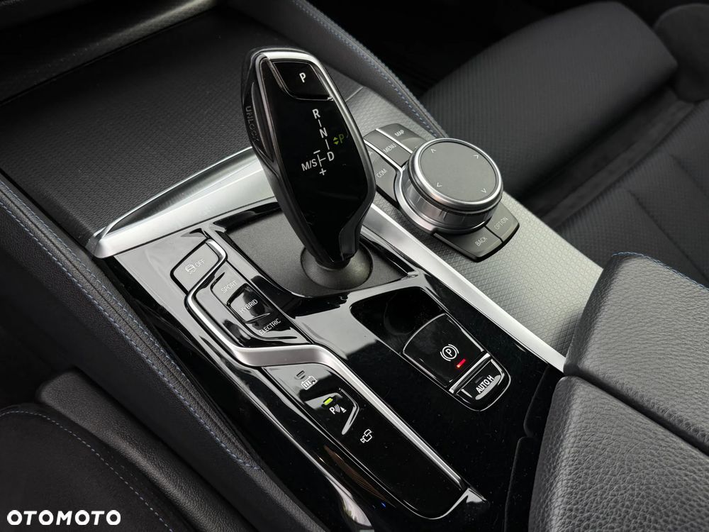 BMW Seria 5 530e - 17