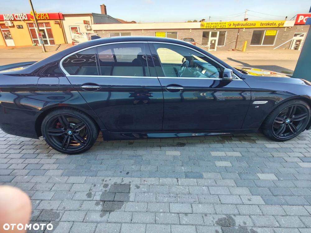 BMW Seria 5 520i Sport-Aut - 10