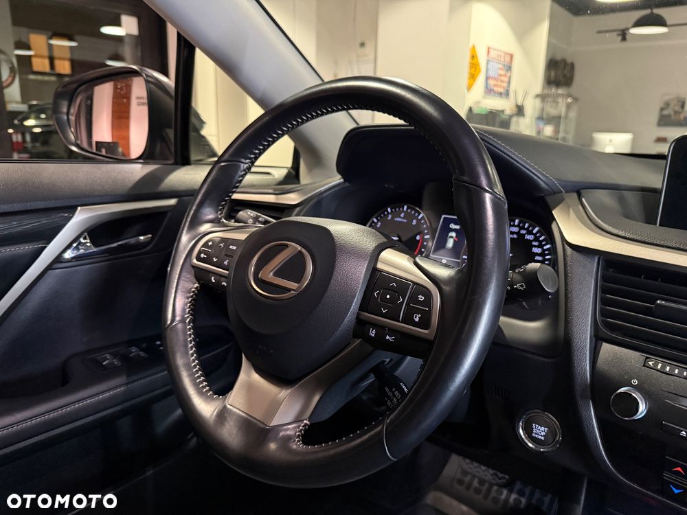 Lexus RX - 26