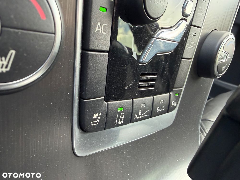 Volvo V60 D3 Geartronic Summum - 28