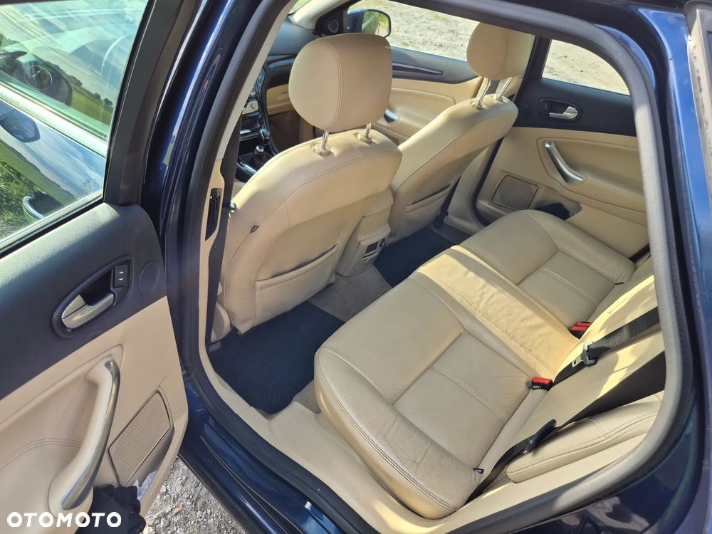 Ford Mondeo 2.2 TDCi Ghia X - 13