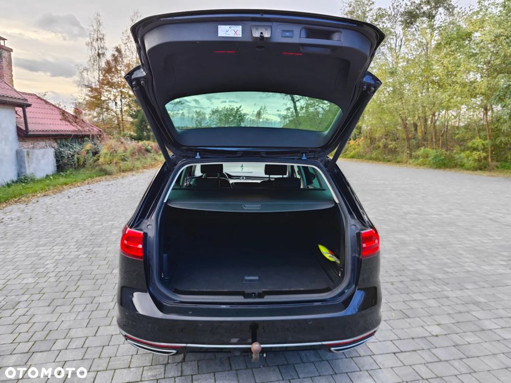 Volkswagen Passat 2.0 TDI Bi-Turbo BMT 4Mot Highline DSG - 24