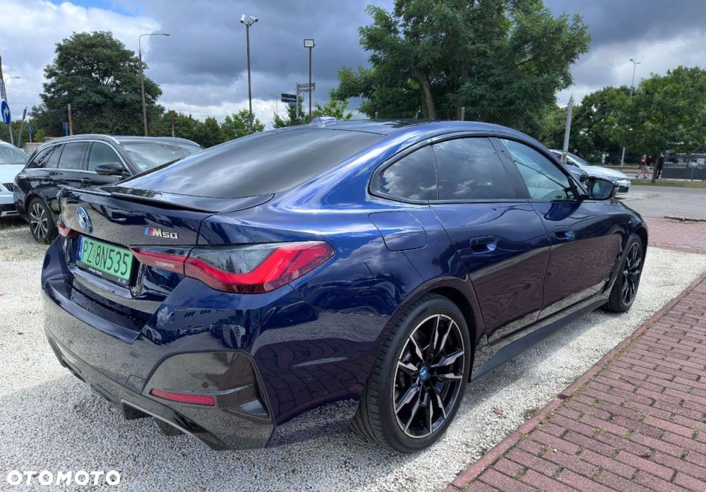 BMW i4 - 7