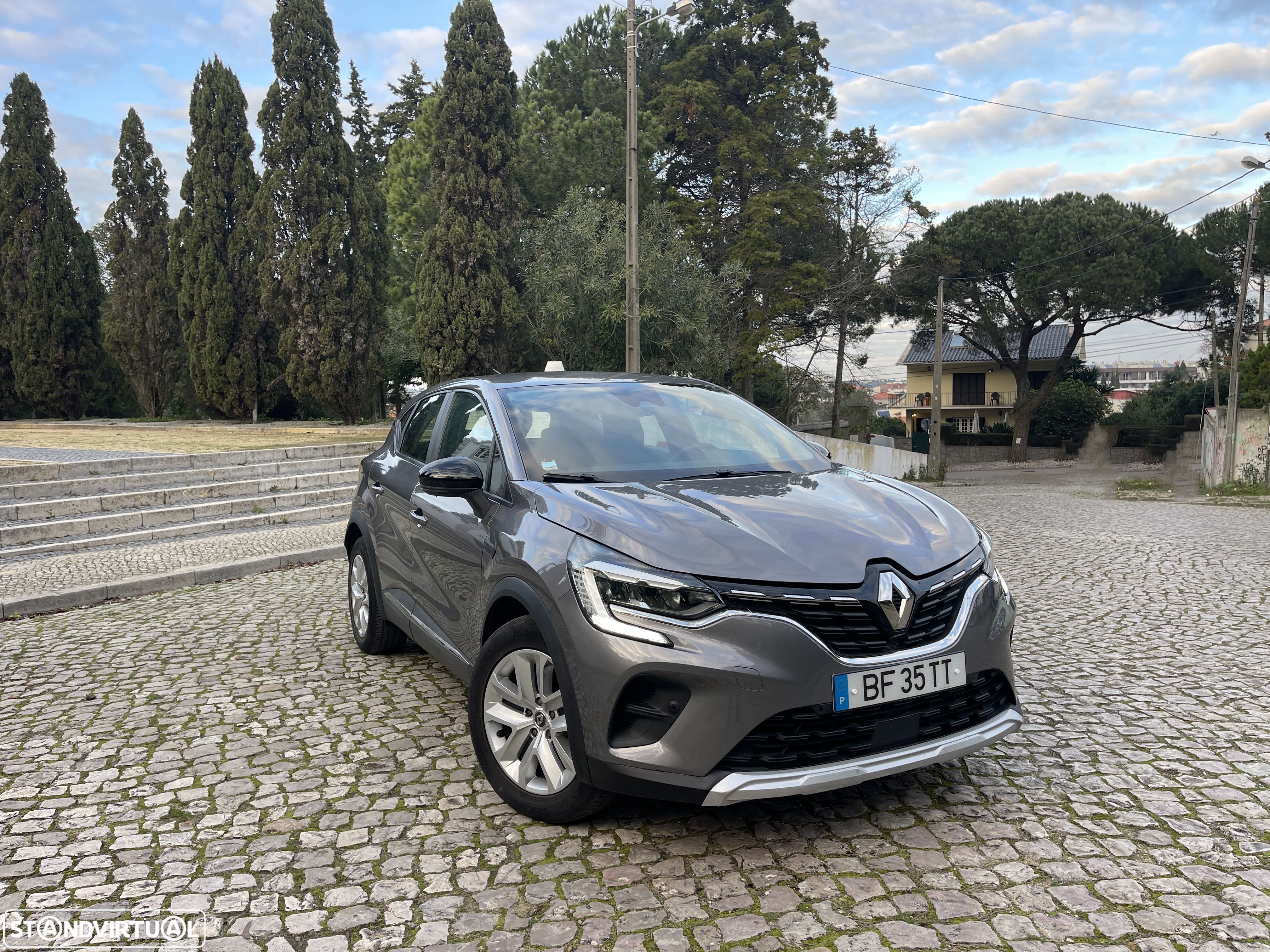 Renault Captur BLUE dCi 115 EDC BUSINESS EDITION - 1