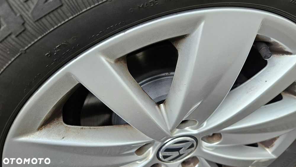 Volkswagen Passat Variant 2.0 TDI DSG BlueMotion Technology Trendline - 32