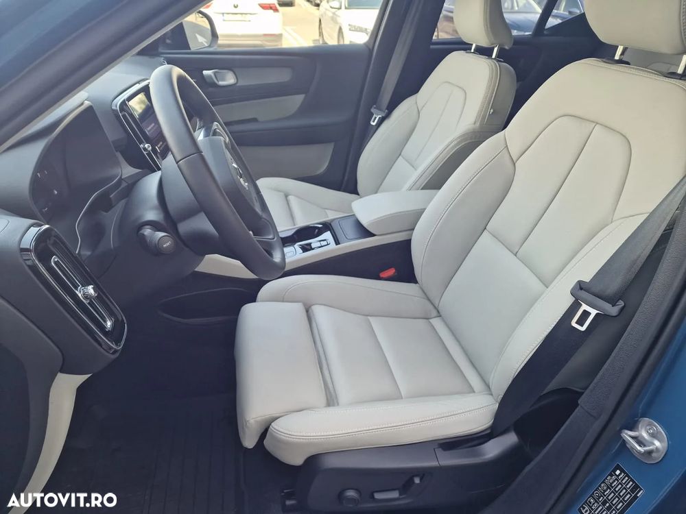 Volvo XC 40 B4 AT FWD MHEV Ultimate Dark - 12