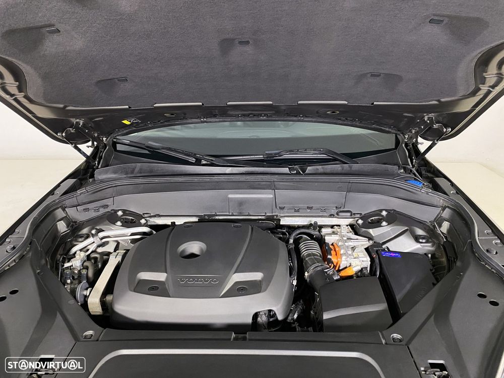 Volvo XC 90 2.0 T8 PHEV Momentum AWD - 24