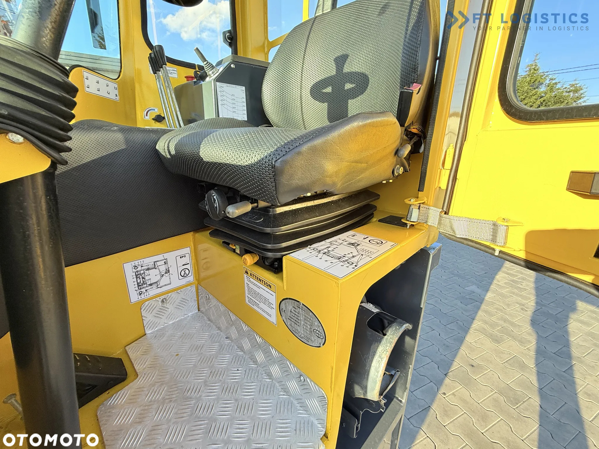 Combilift C3000 / GAS / TRIPLEX- 7500MM / PRZESUW WIDEŁ / POZYCJONER / WOLNY SKOK / PEŁNA OGRZEWANA KABINA / JEDYNIE 7868H / STAN - JAK NOWY! - 15