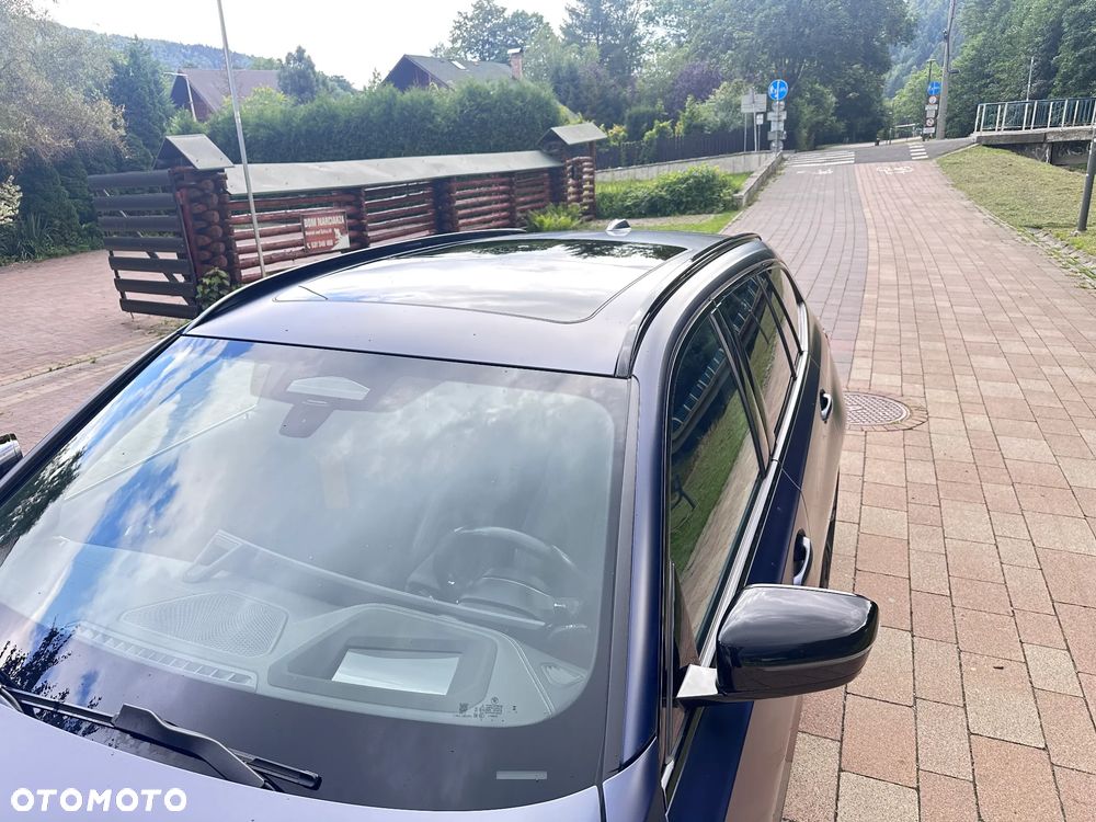BMW Seria 3 330e xDrive M Sport - 18
