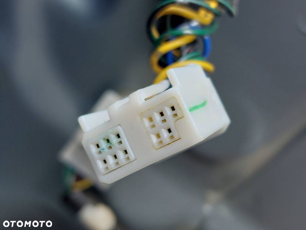 LUSTERKO PRAWE ELEKTRYCZNE LEXUS IS II 8R6 9 PIN UK - 8