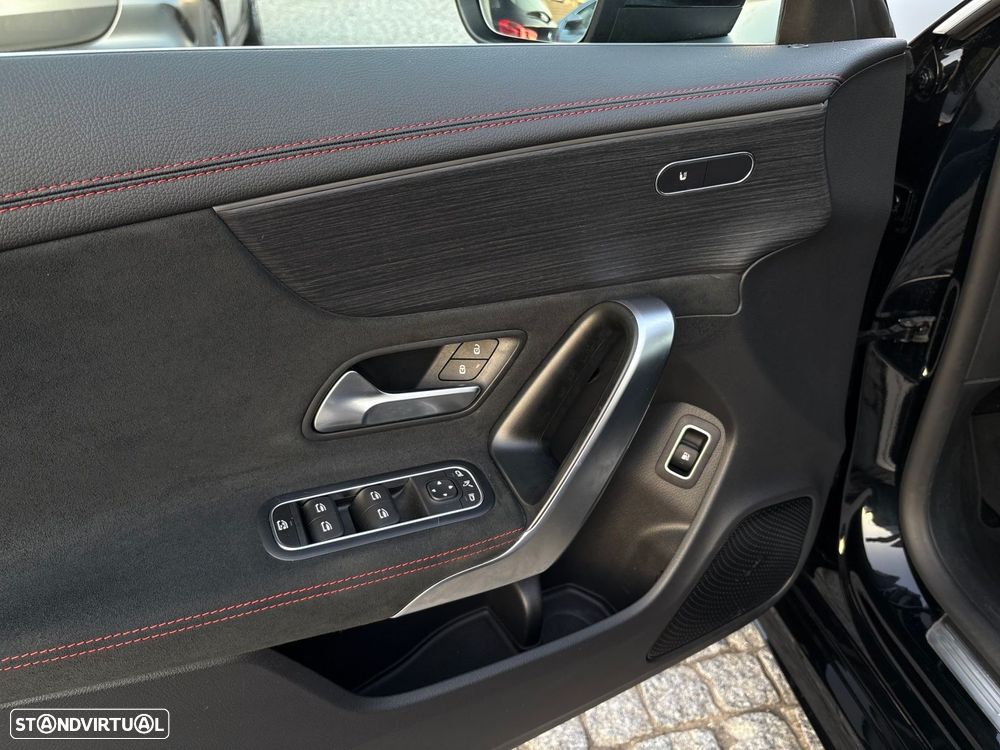 Mercedes-Benz CLA 250 e Shooting Brake AMG Line - 41