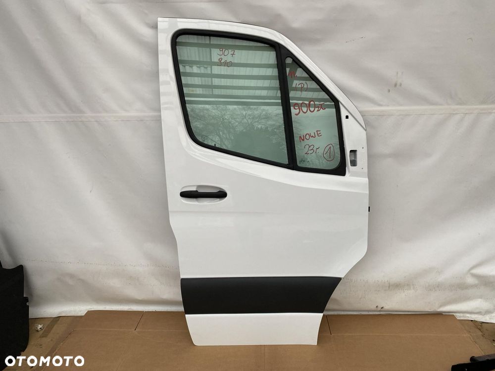 SPRINTER 907 910 drzwi przednie lewe BIAŁE KOLOR BIAŁY ARCTIC WHITE 9147 - 1