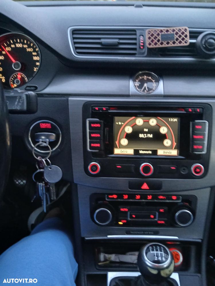 Volkswagen Passat Variant 1.6 TDI BlueMotion Technology Comfortline - 3