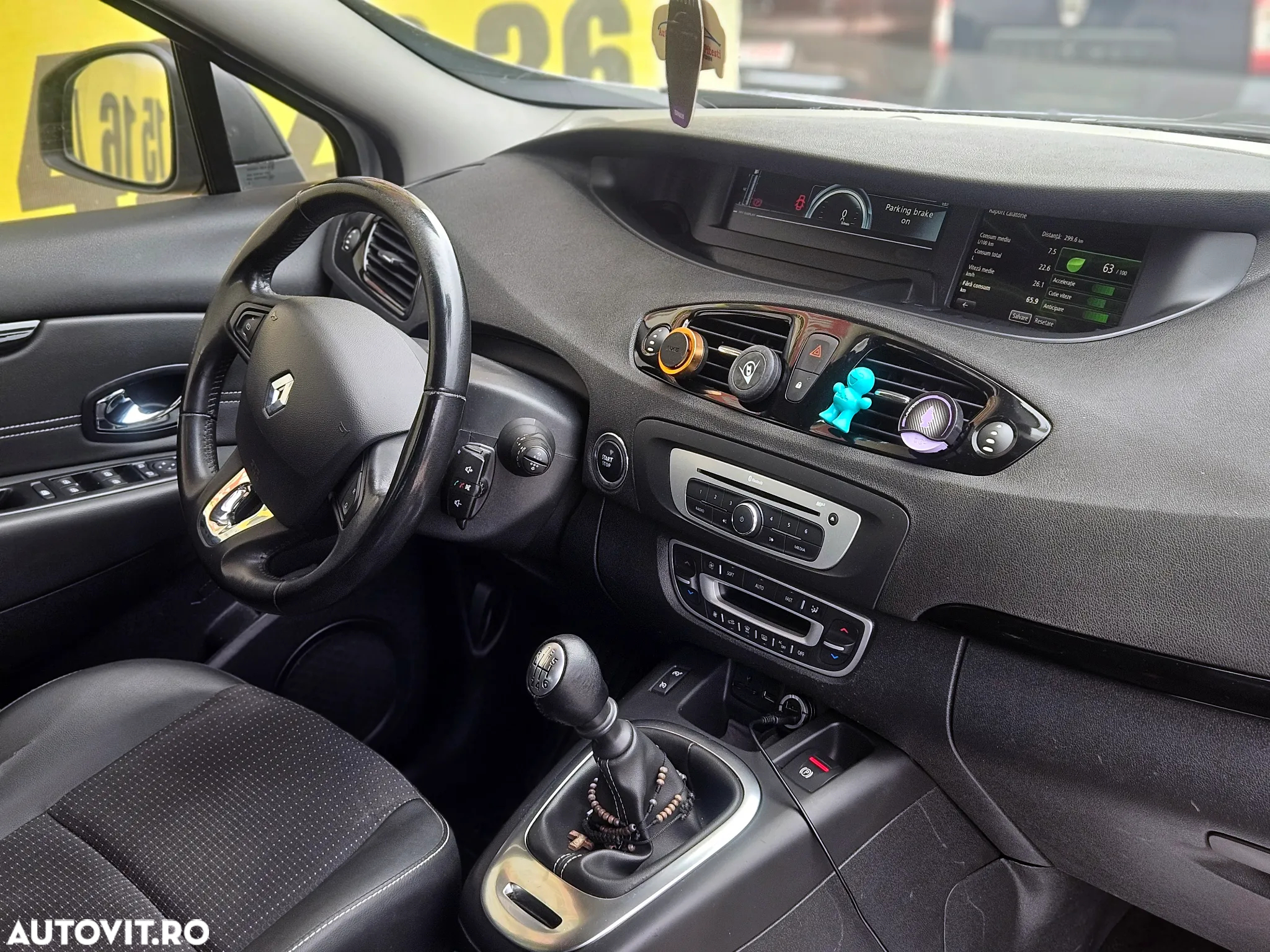 Renault Grand Scenic - 8