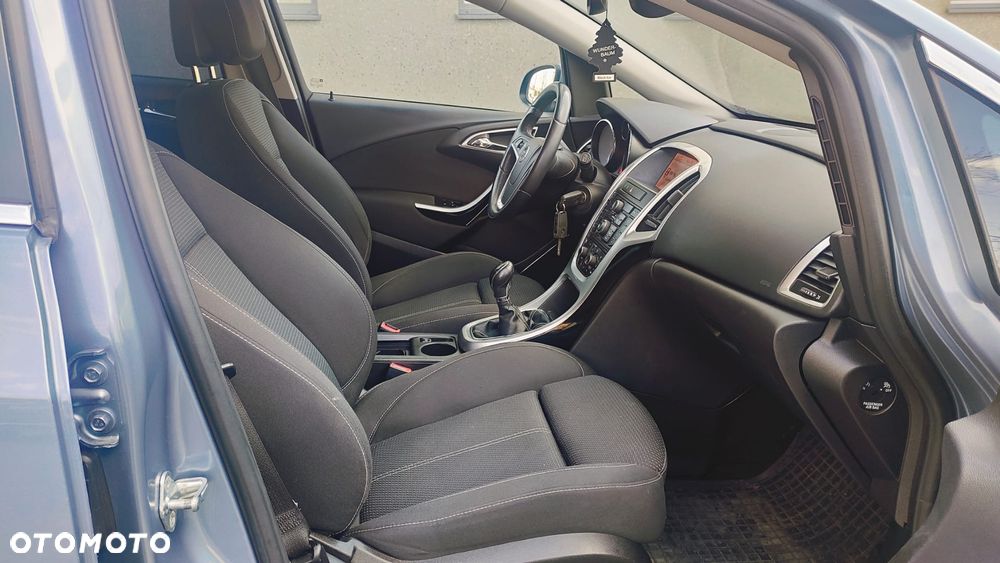 Opel Astra 1.4 Turbo Cosmo - 27