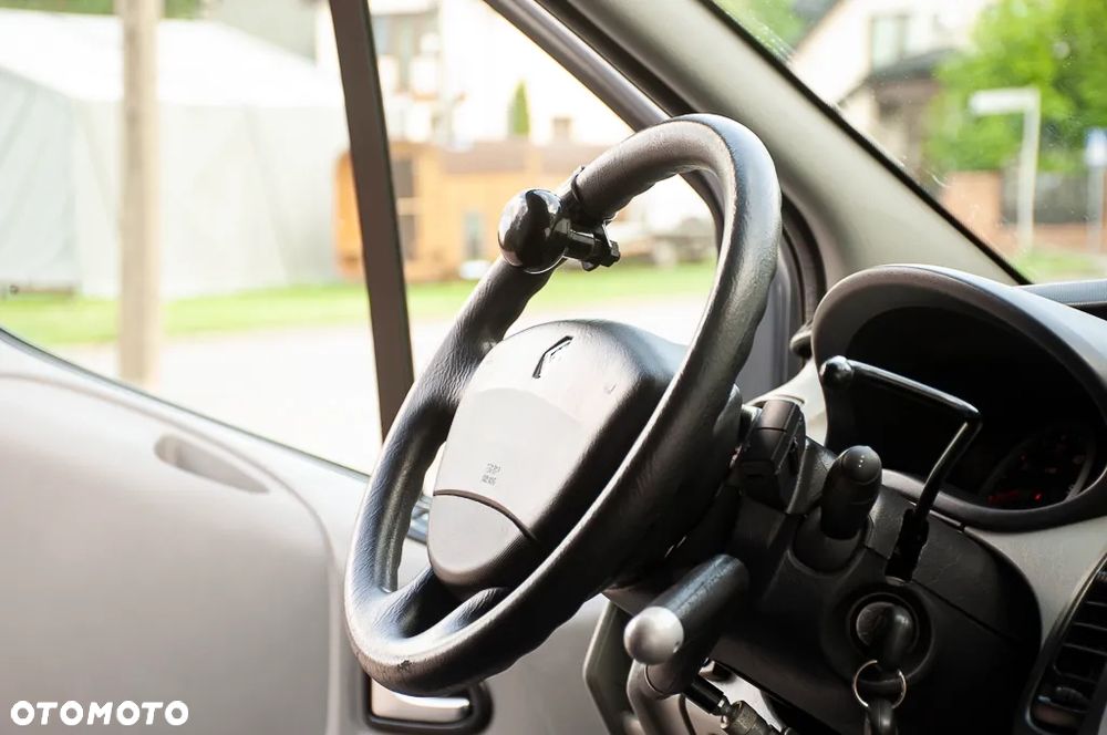 Renault Trafic - 30
