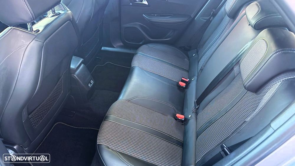 Peugeot e-2008 50 kWh GT Line - 15