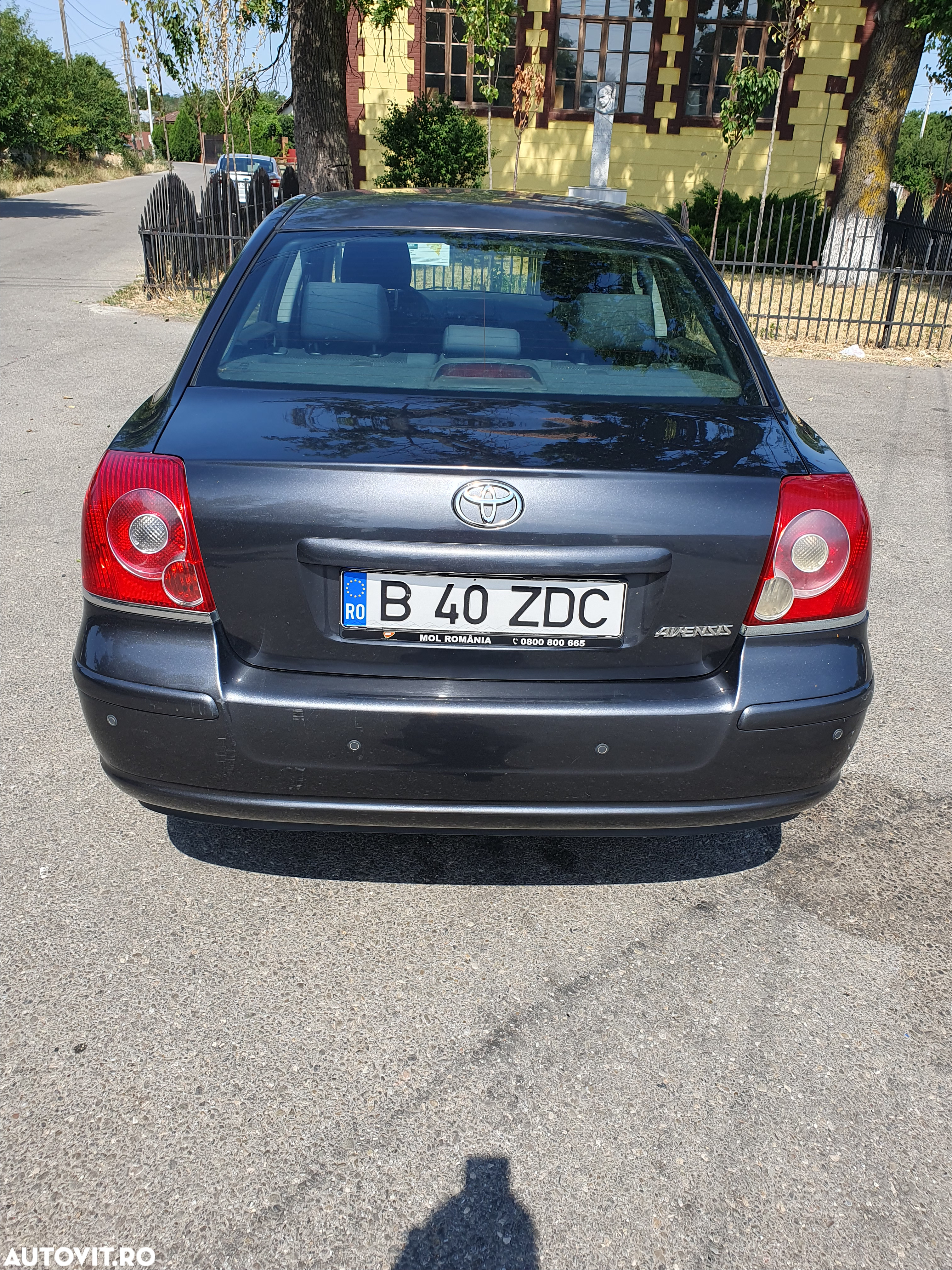 Toyota Avensis 1.6 Executiv - 6