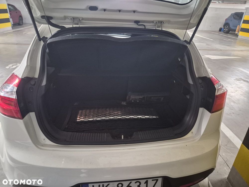 Kia Rio 1.2 M - 15