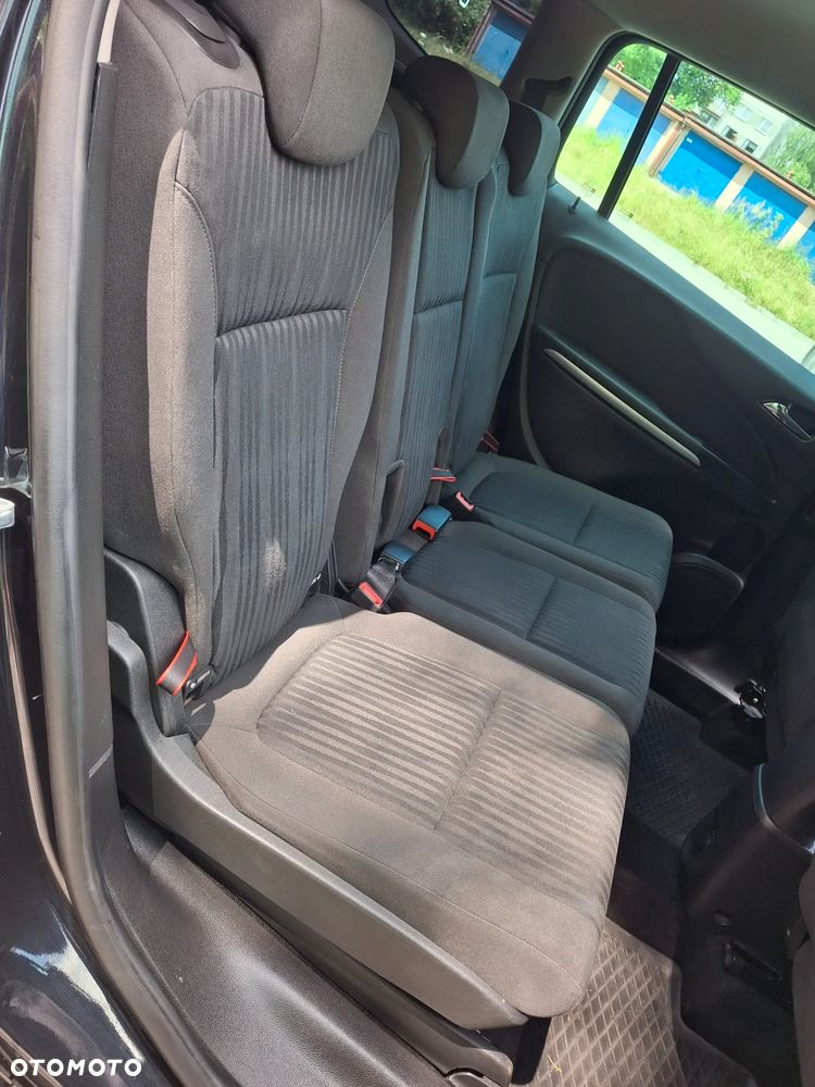 Opel Zafira - 24