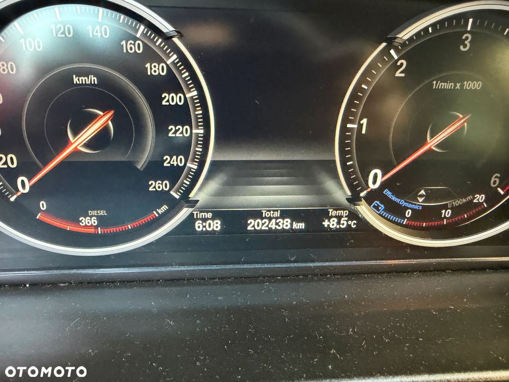 BMW Seria 5 520d - 16
