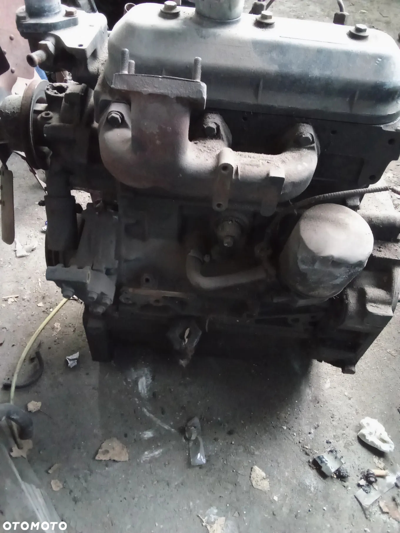 New Holland Iveco silnik 3 cylindry 8035.25 - 3