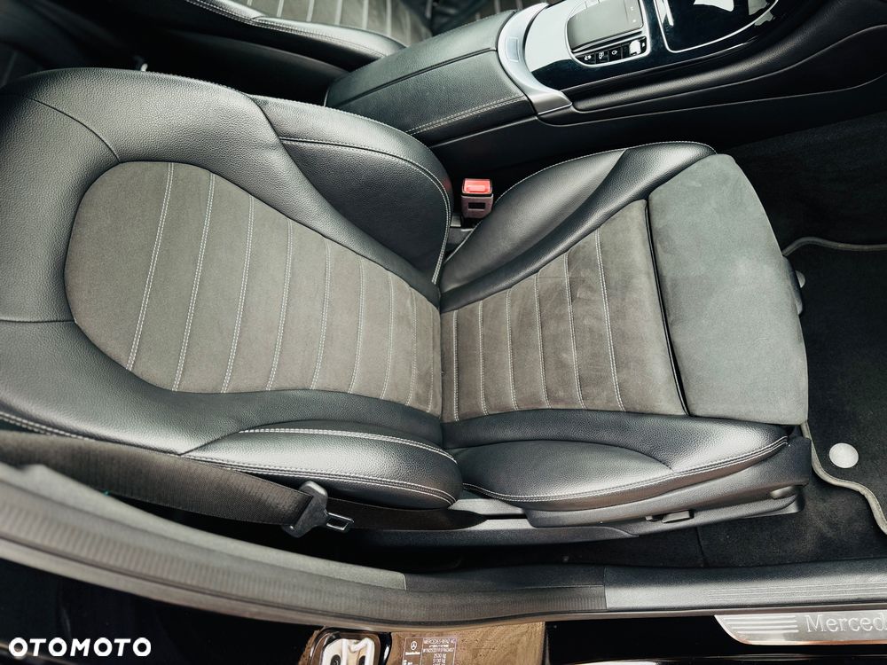 Mercedes-Benz GLC 300 d 4Matic 9G-TRONIC AMG Line Plus - 38
