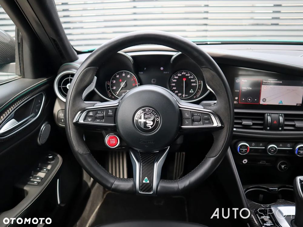 Alfa Romeo Giulia 2.9 Bi Turbo V6 Quadrifoglio - 24