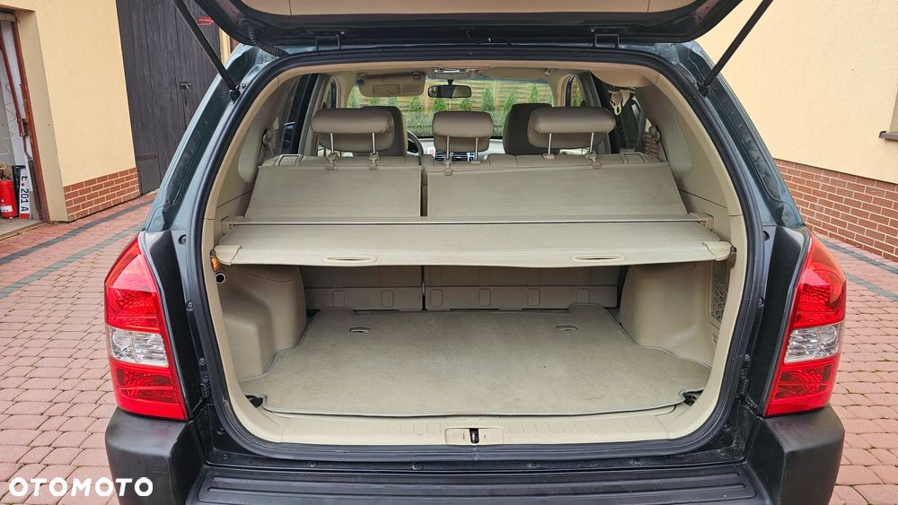 Hyundai Tucson 2.0 CRDi VGT 4WD GLS - 27