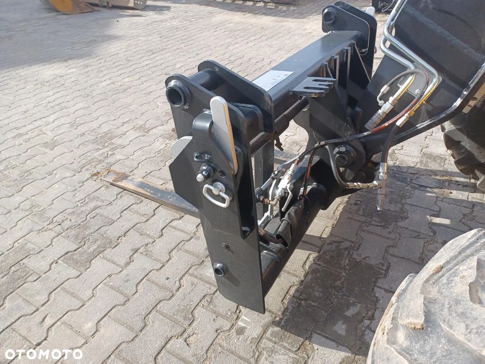 JCB 525-60 Agri Plus - 10