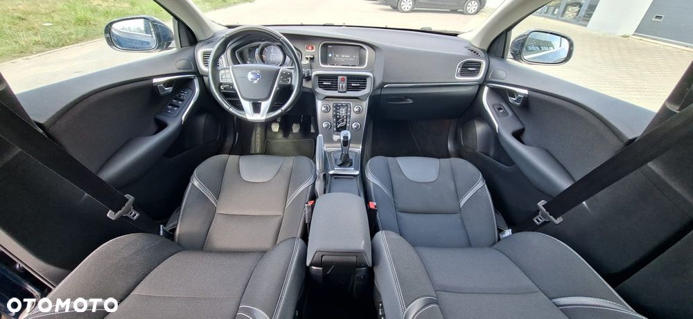 Volvo V40 D4 Momentum - 10