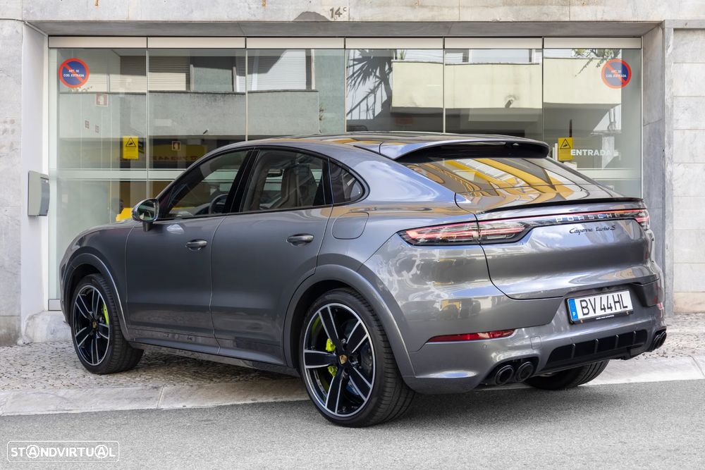 Porsche Cayenne Coupé Turbo S E-Hybrid Tiptronic S - 48