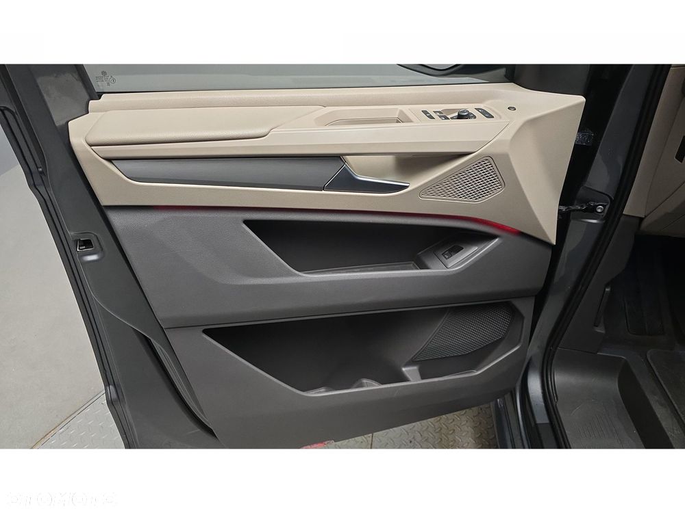 Volkswagen Multivan - 19