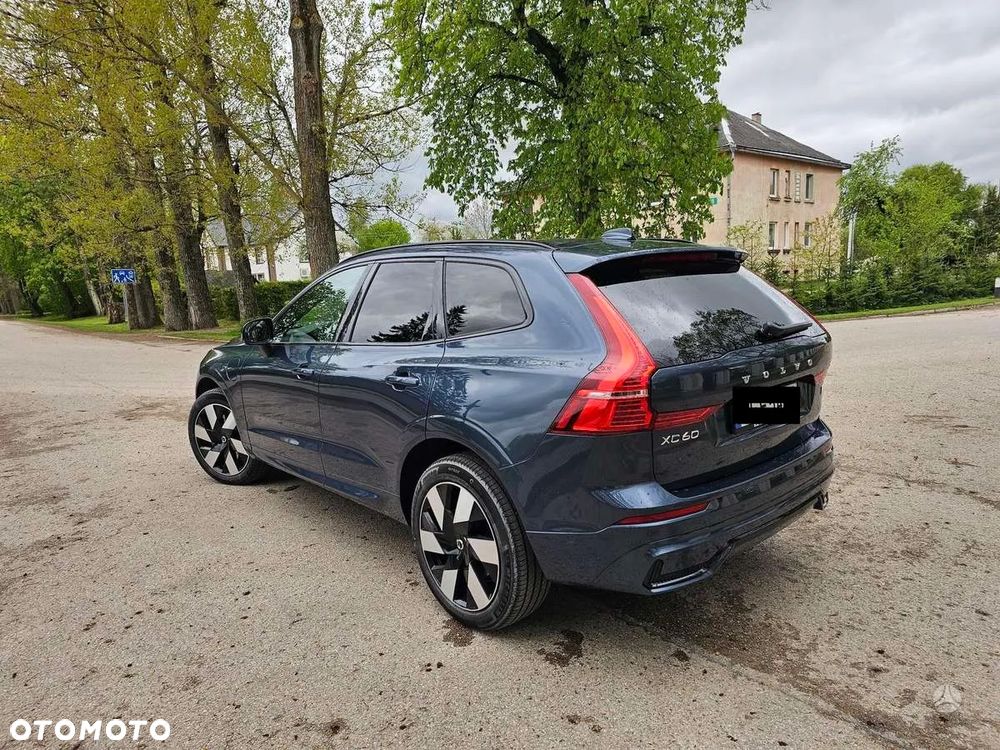 Volvo XC 60 T8 AWD Ultra Black Edition Signature - 5